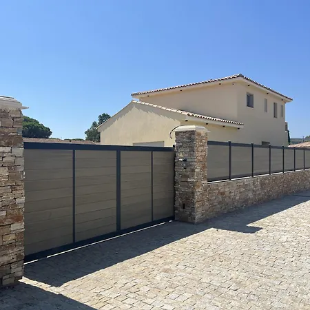 Neuve Avec Piscine 240m2 Capacite 10 Pers, Willa